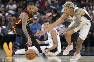 霍纳在接受 霍纳在接受